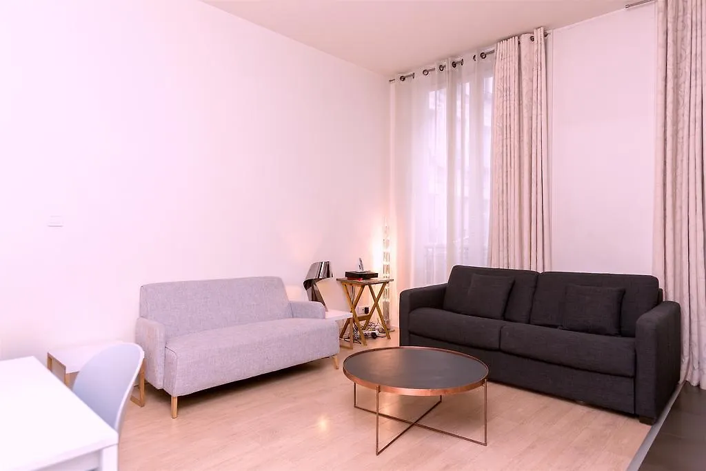 아파트 Appartement Drouot 2 파리